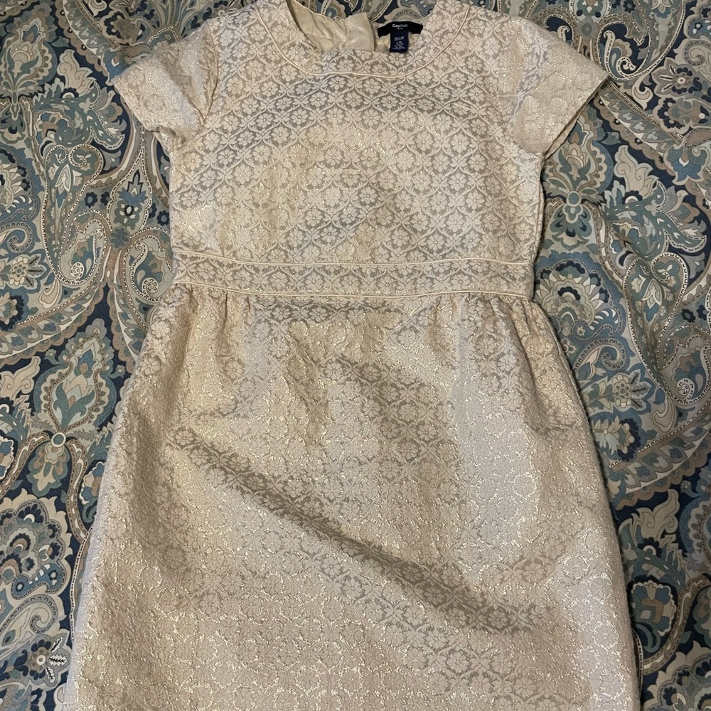 Beautiful jacquard dress in cream and gold. Size xl